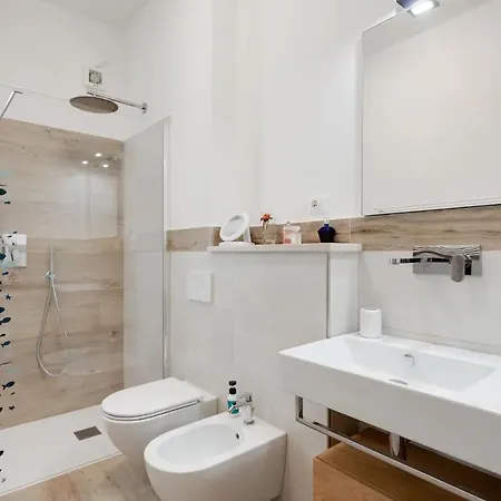 Modern Flat With Ponte Vecchio Outside Your Door Florens